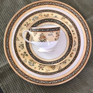 Wedgwood India 5 piece place setting.